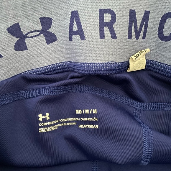 Under Armour cropped workout leggings with mesh detail in blue, size medium - Picture 5 of 5